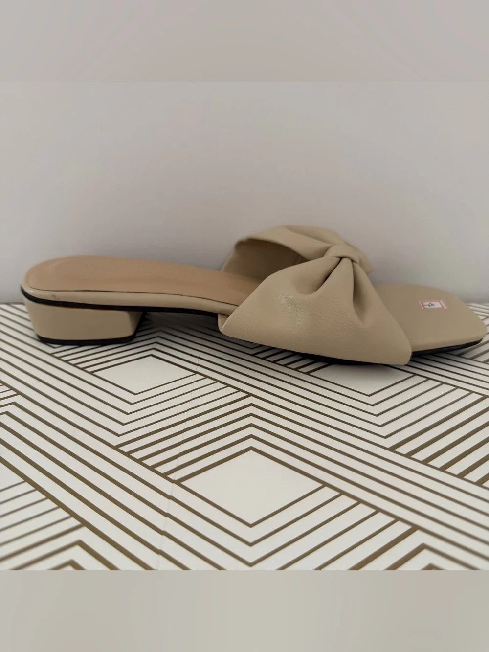Beige Bow Slide Sandals - Women's Casual Slip-Ons Size 7